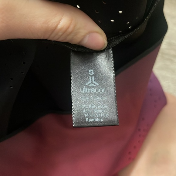 New with tags ultracor maroon top size small workout - Picture 6 of 8